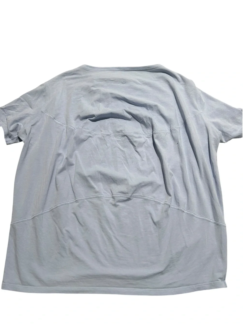Lululemon back in action tee size 6